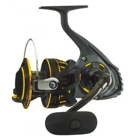 Dostępne od ręki Kołowrotek Daiwa BG 8000